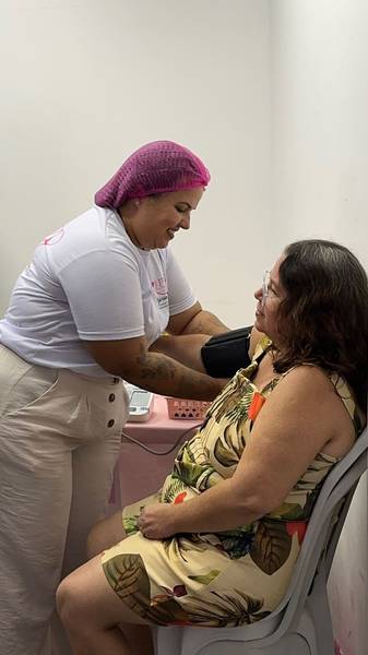 Aferindo pressao arterial no encontro